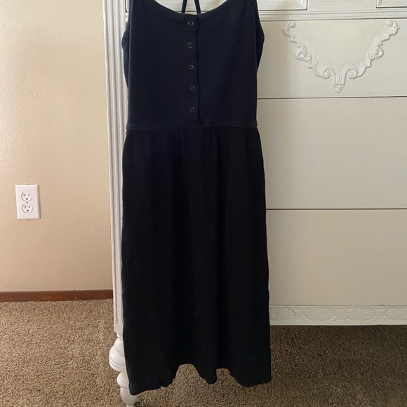 Black sleeveless dress - Picture 2 of 3